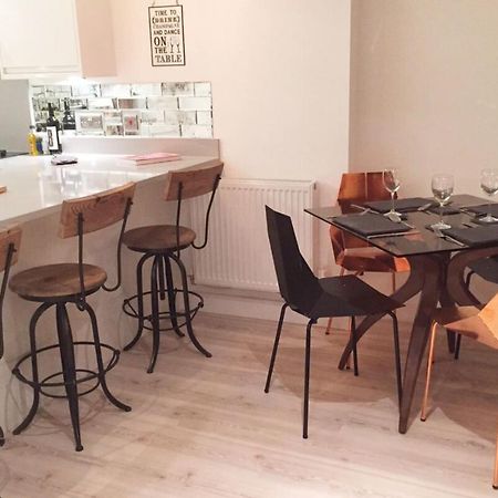 Spacious 1 Bedroom Split Level Old Pub Conversion Tower Bridge Londýn Exteriér fotografie